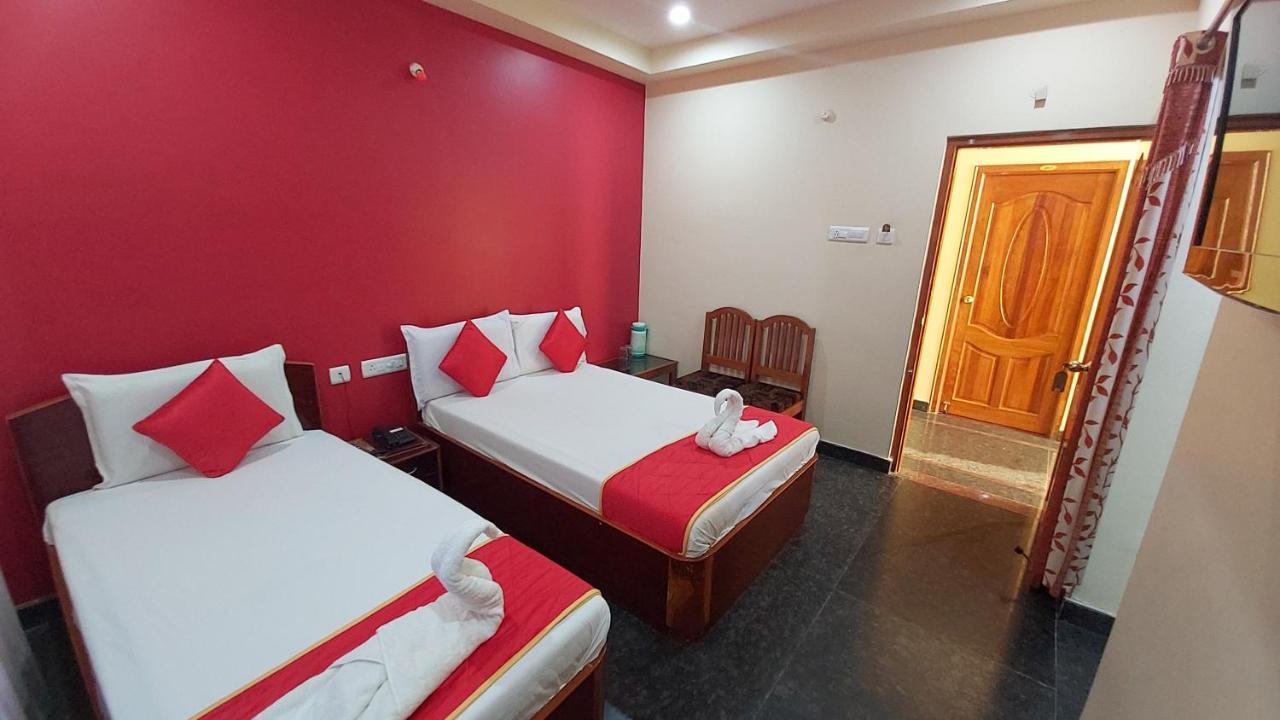 Hotel Ksr Grand Srikalahasti Εξωτερικό φωτογραφία